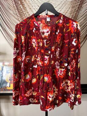 3 for $9 Old Navy red floral pleated peasant top L EUC 2136